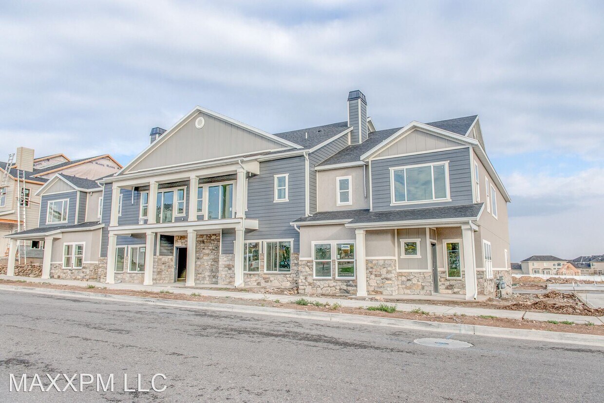 Foto principal - 3 br, 2.5 bath House - 5622 W Island Ridge Dr