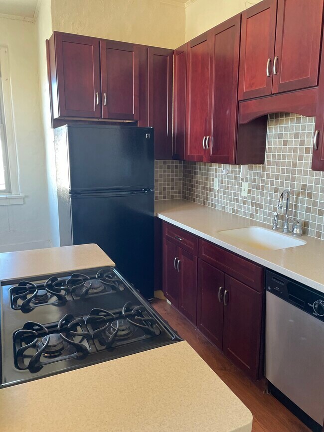 Foto del edificio - Sunflower Estate LLC