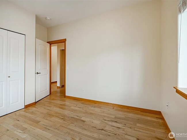 Foto del edificio - 4824 Willow Dr