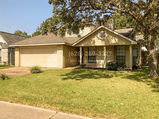 Foto del edificio - 3 br, 2 bath House - 15314 Wildwood Lake -