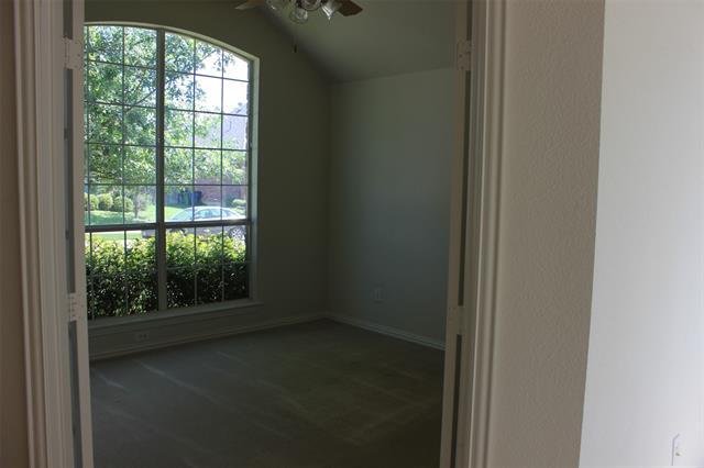 Foto del edificio - 6202 Crestmere Ln