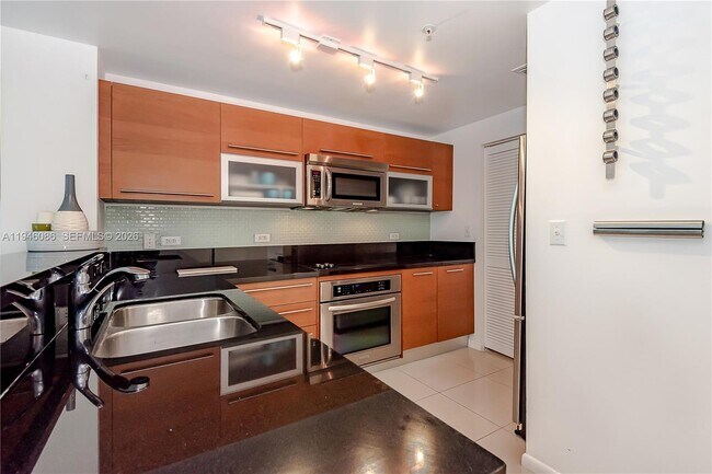 Foto del edificio - 253 NE 2nd St