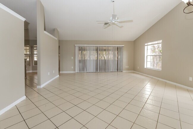 Building Photo - 105 Hemingway Ct