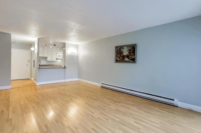 Building Photo - 1700 Civic Center Dr