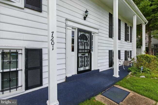 Building Photo - 7201 Fairfield Ct
