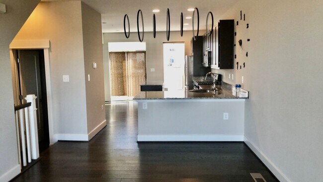 Building Photo - 22939 Sullivans Cove Sq