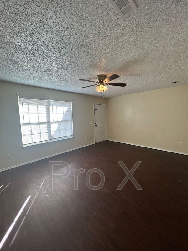 Foto del edificio - 3400 SW Landau Ct