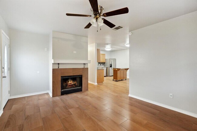 Building Photo - 2907 Kestrel Dr