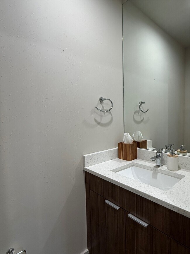 Building Photo - 6820 Rocinante Ln