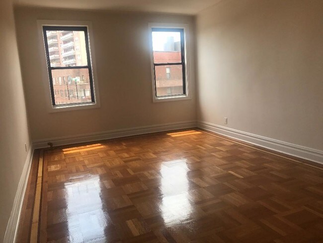 Foto del edificio - 625 Caton Ave