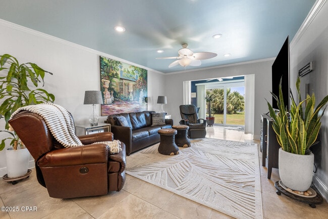 Foto del edificio - 4725 Bay Point Rd