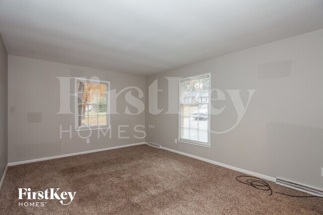 Foto del edificio - 4901 Delivau Dr