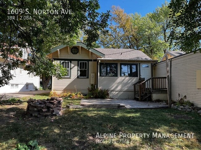 Building Photo - 3 Bed/2 Bath Single Family Home For Rent!!