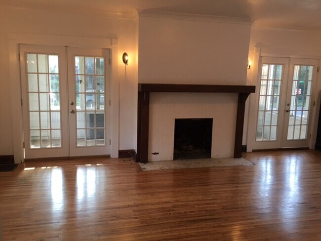 Foto del edificio - 297 E Lane Ave