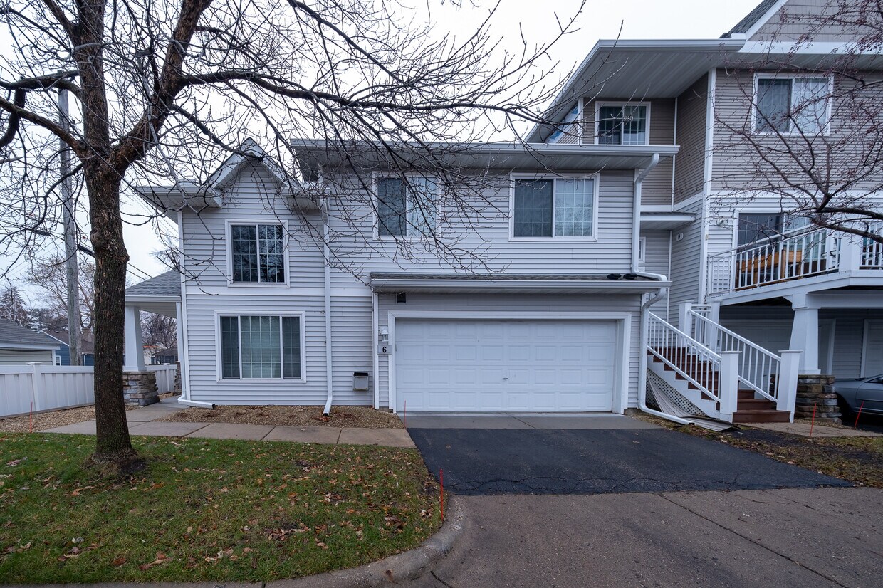 7601 Garfield Ave S, Richfield, MN 55423 Townhome Rentals in
