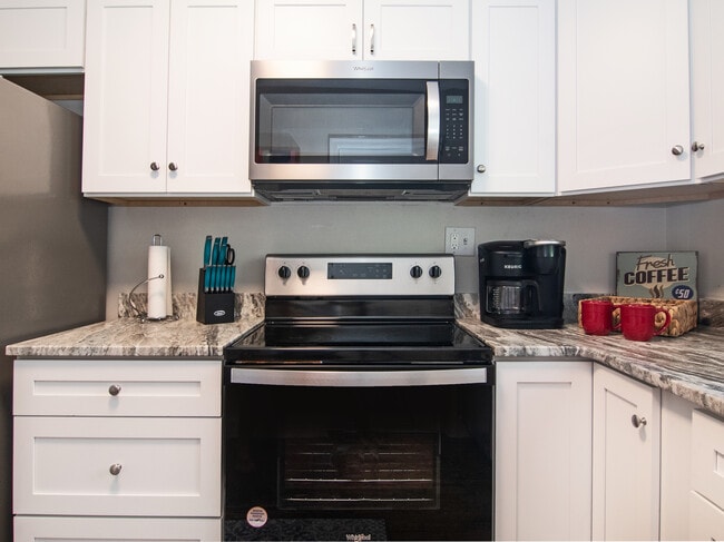 Foto del edificio - 3116 Camden Cir