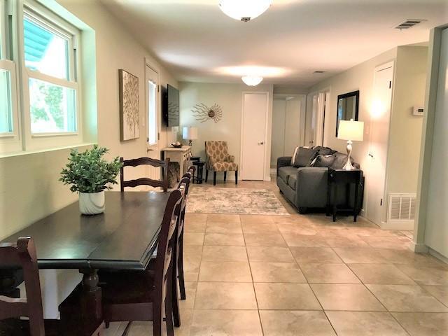 Foto del edificio - 244 Hilltop Dr