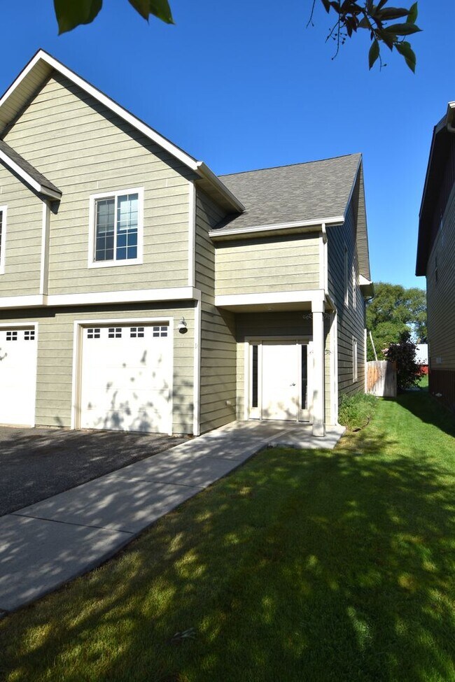 Foto del edificio - Fantastic end unit condo in Westgate subdi...