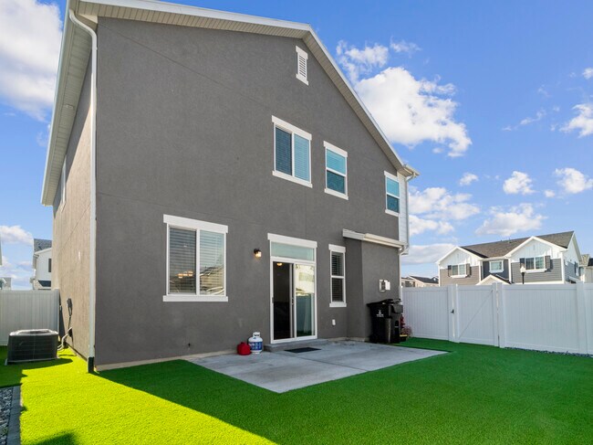 Building Photo - 3231 S Burkhill Ln