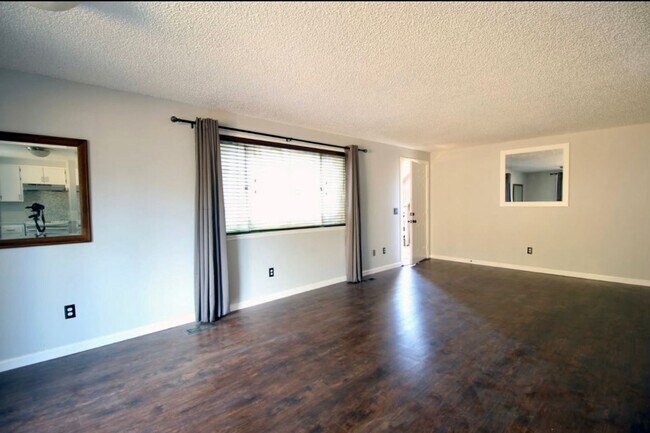 Foto del edificio - 624 SE Wilson Ave