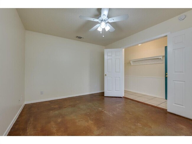 Foto del edificio - 3406 Norwood Hill Rd