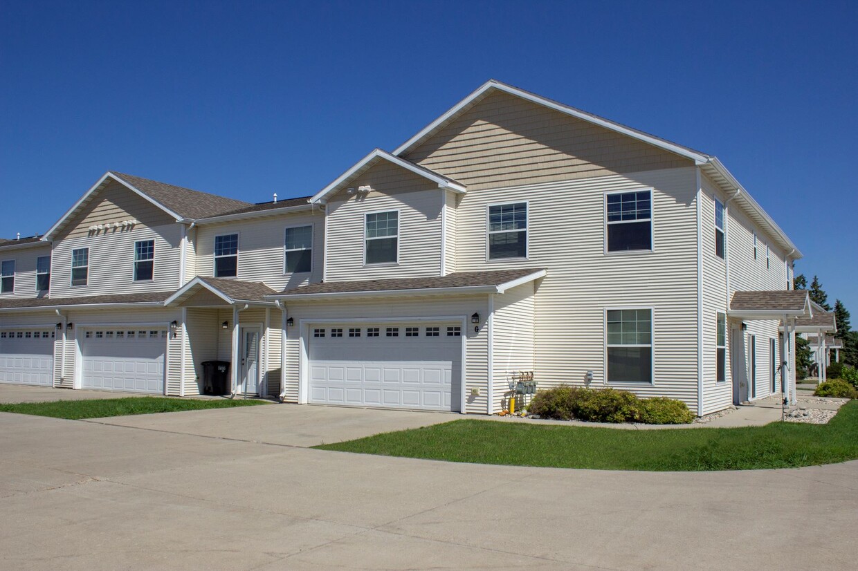 Primary Photo - Osgood Townhomes