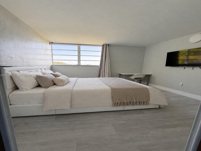 Foto del edificio - 870 NW 87th Ave