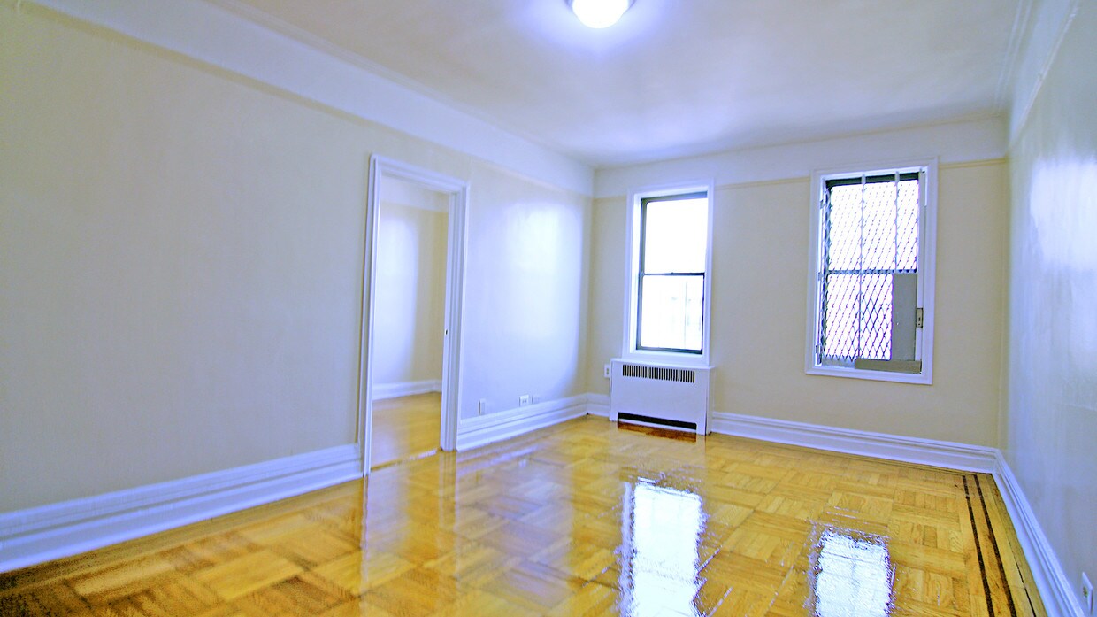 Primary Photo - 1475 Walton Ave
