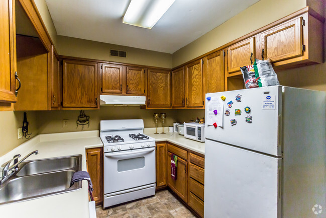 Kitchen - Mahlon Martin Apartments