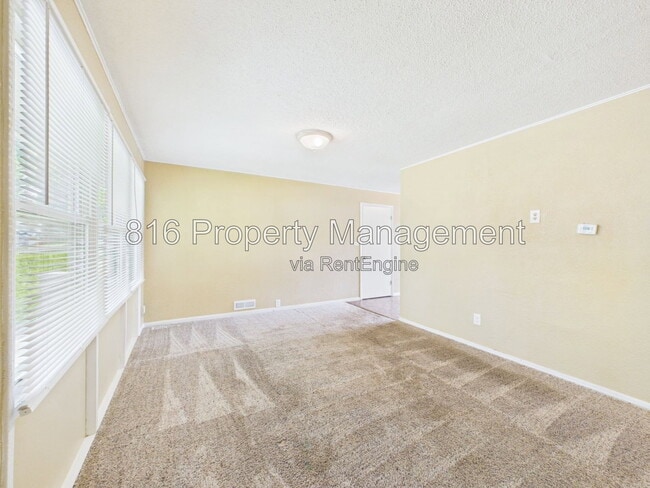 Foto del edificio - 7702 E 112th Terrace