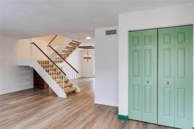 Foto del edificio - 7094 Stonington Dr NE