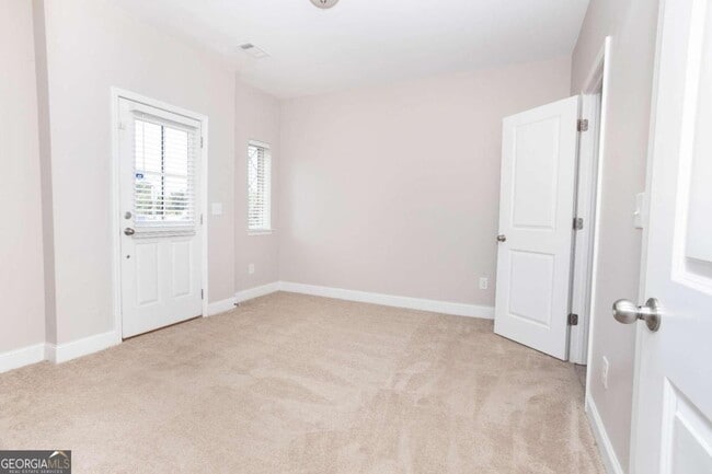 Building Photo - 164 Blakemore Dr