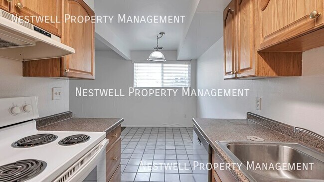 Building Photo - 659 Candlelite Ln