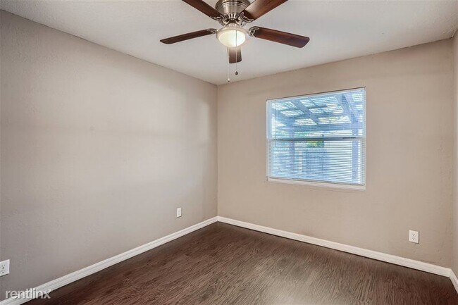 Building Photo - 3 br, 2 bath House - 1730 30th Ave N UNIT
