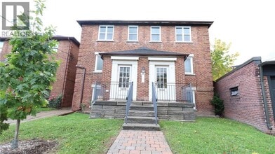 Building Photo - 875 Millwood Rd