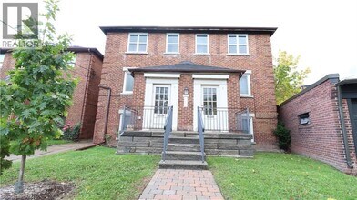 Building Photo - 875 Millwood Rd