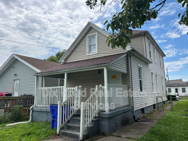 Foto del edificio - 332 Hudson Ave