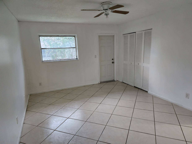 Building Photo - 2128 Roosevelt St