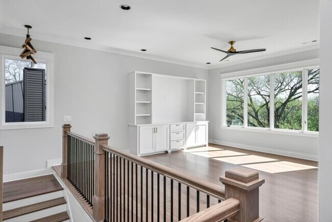 Foto del edificio - COMING SOON!  BEAUTIFUL CUSTOM BUILT HOME....