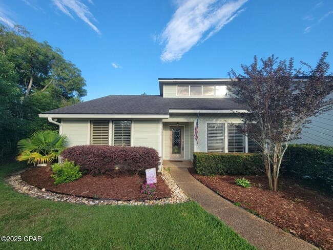Building Photo - 633 Amberjack Dr
