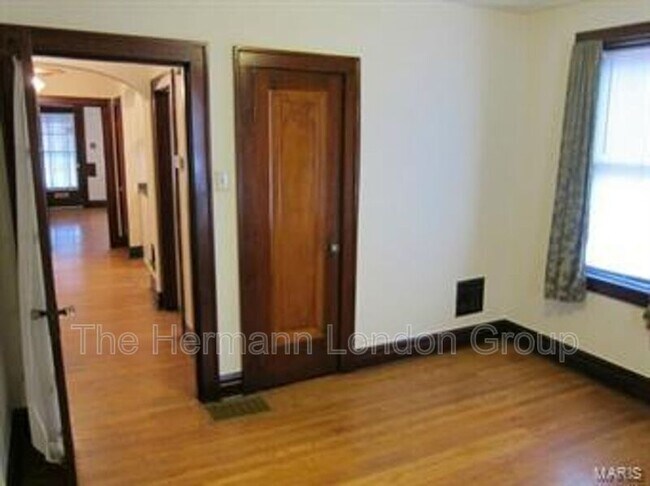 Building Photo - 4515-4517-4517 Rosa Ave