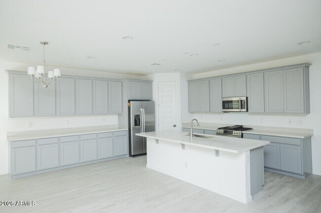Foto del edificio - 3512 N 103rd Ave