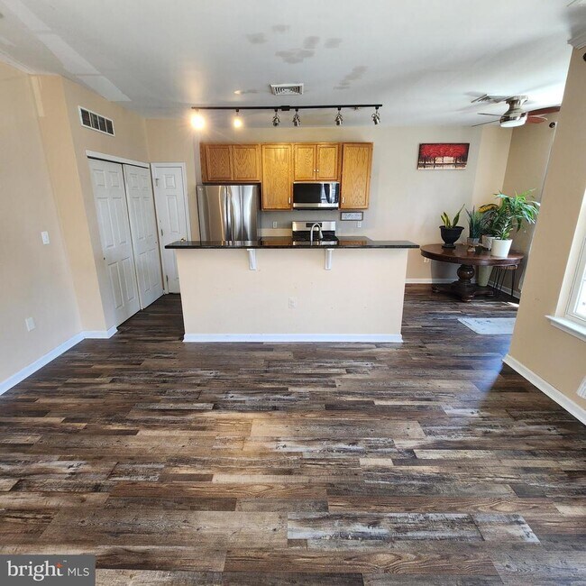 Foto del edificio - 1301 N 32nd St