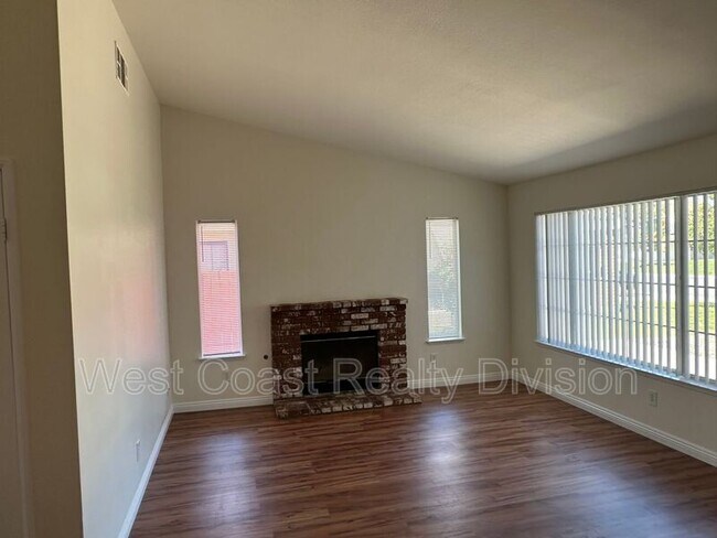 Building Photo - 30161 Sierra Madre Dr