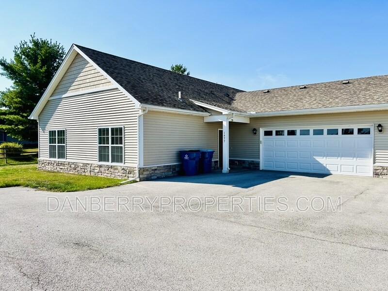 Foto principal - 1477 River Park Ln