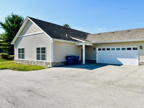 Building Photo - 1477 River Park Ln