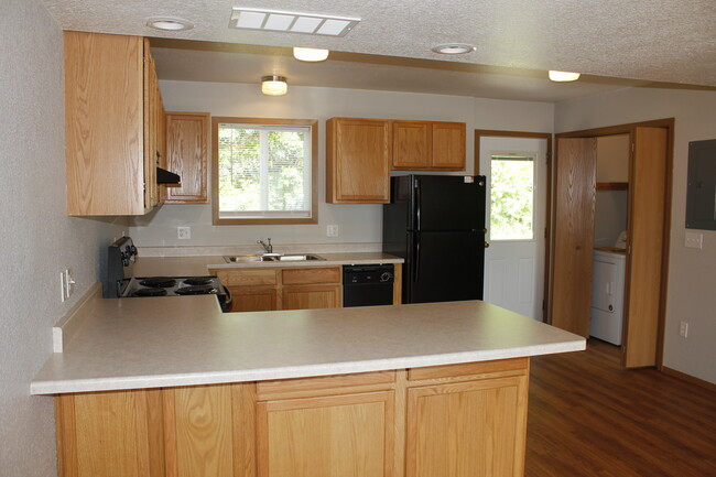 Kitchen - 105 Caspian Ave