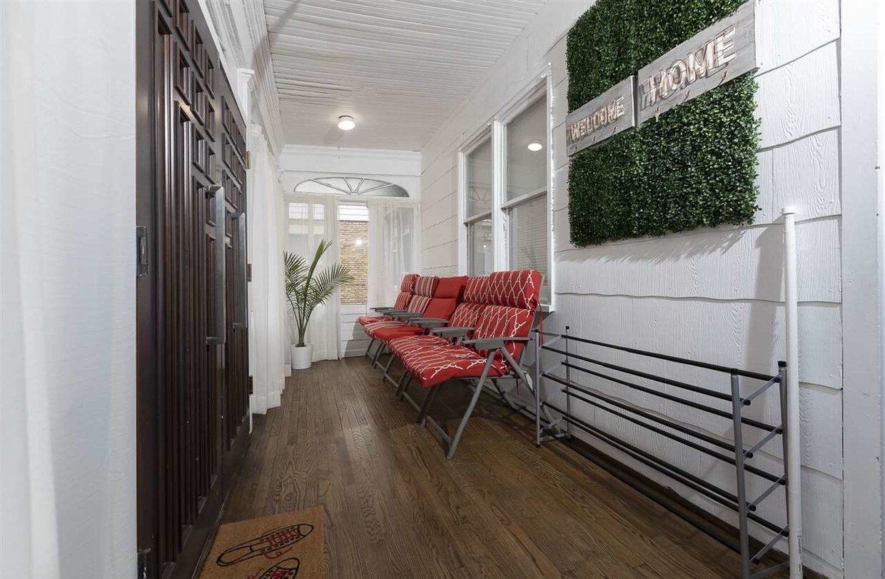Foto principal - 7311 John F. Kennedy Blvd