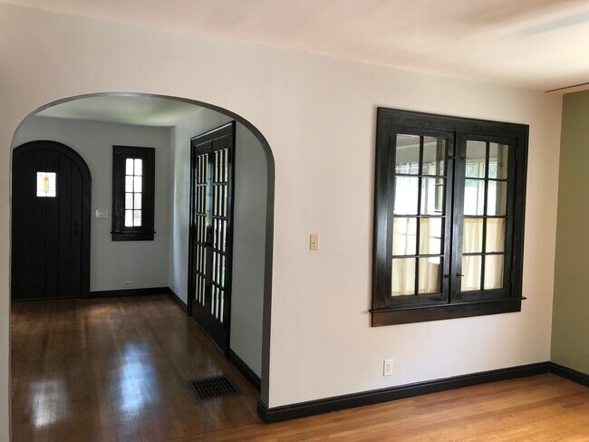 Living Room - 5236 Guilford Ave