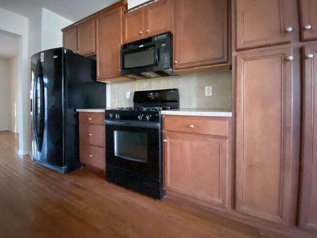 Foto del edificio - Spacious Townhouse on Vintage Drive